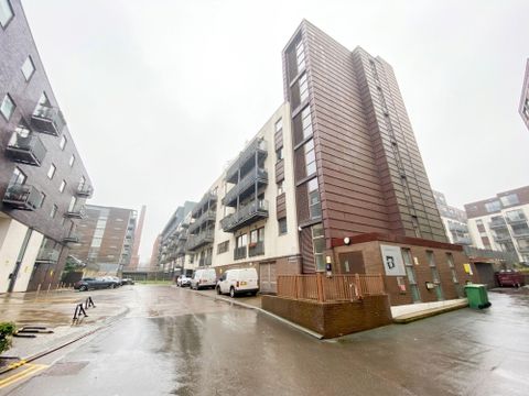 Isaac Way, Manchester M4