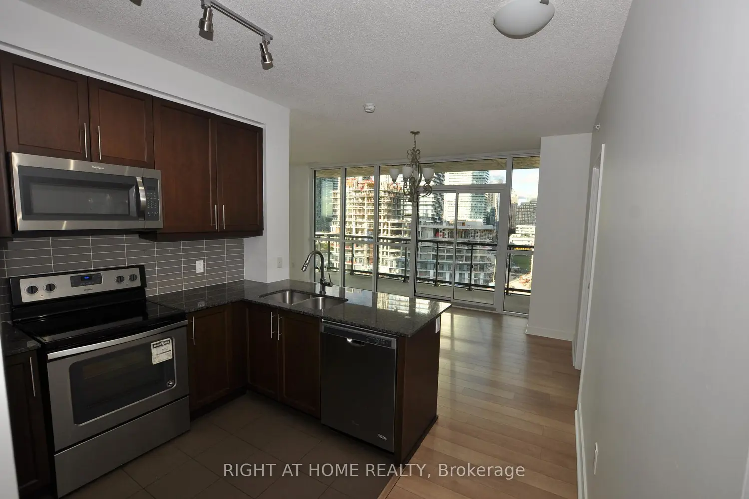 Additional image 10 of 3975 Grand Park Drive 909