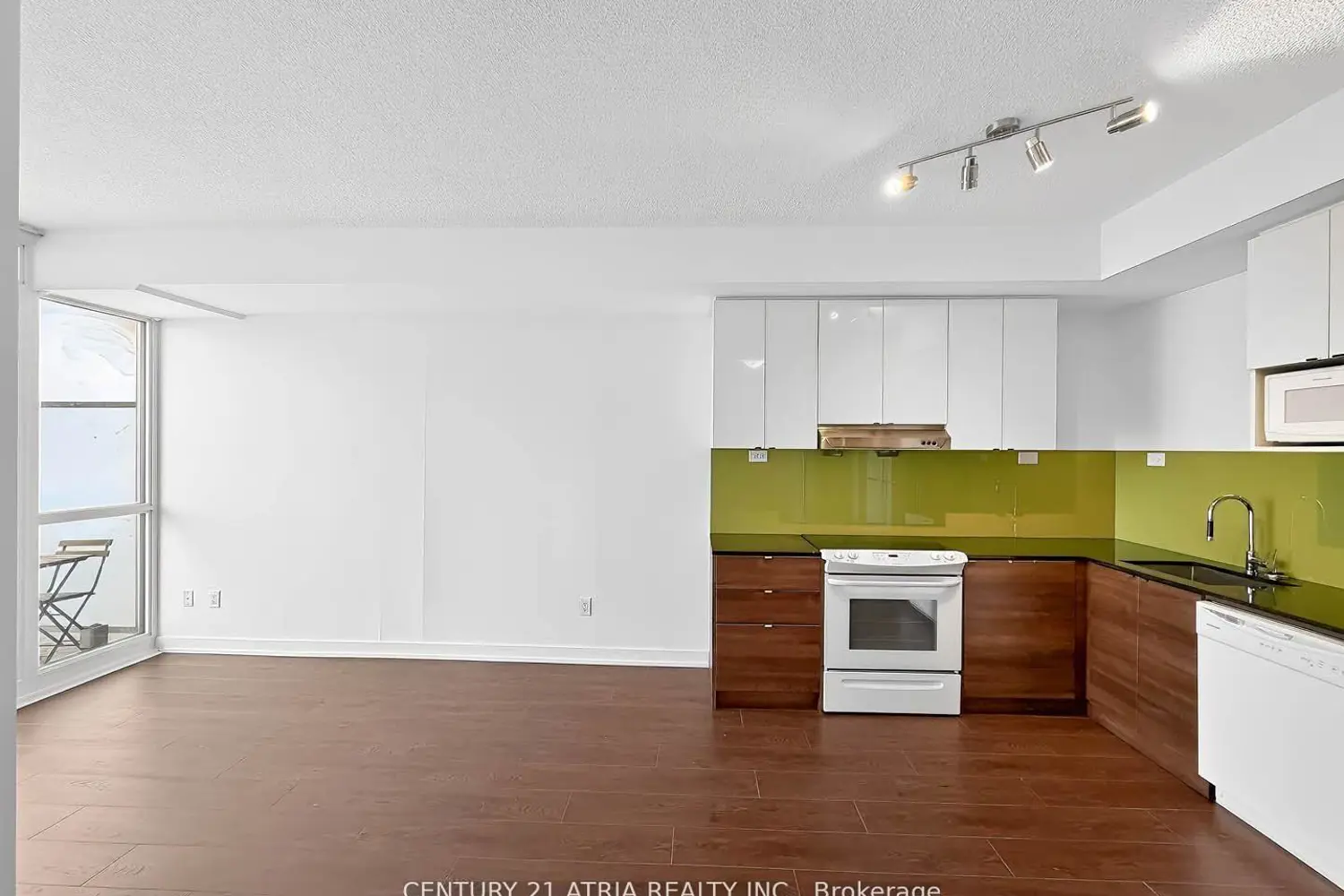 Additional image 7 of 121 Mcmahon Drive 2703