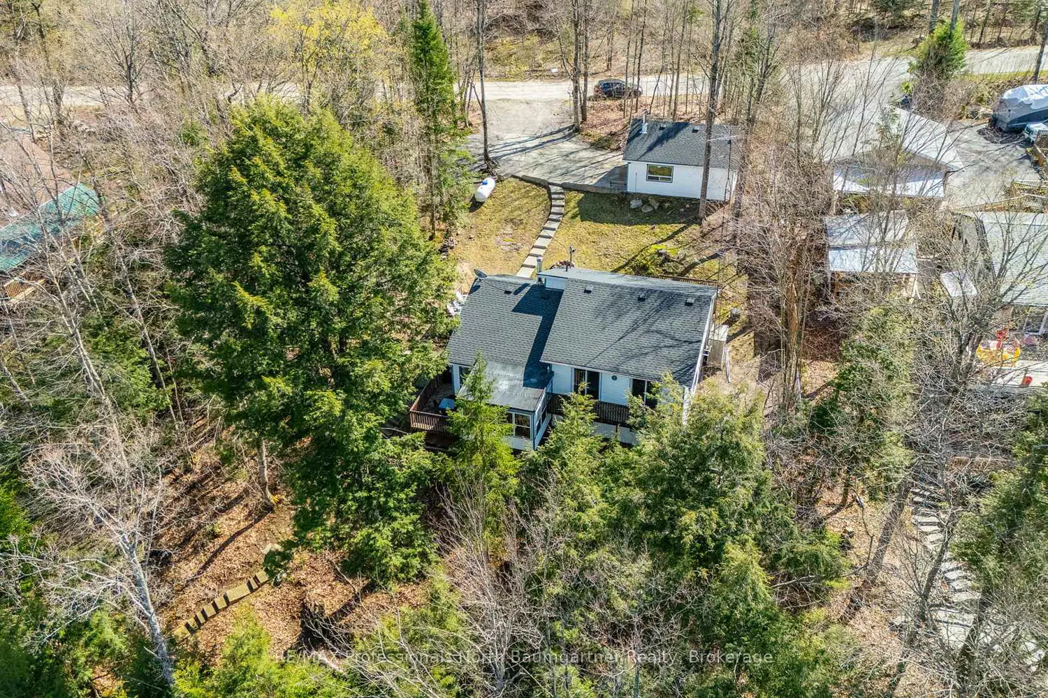 1053 Mink Road photo 2