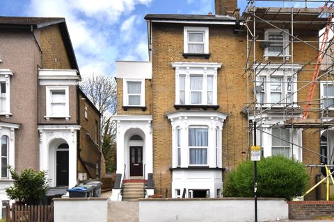 Whitehorse Lane, London, Greater London SE25