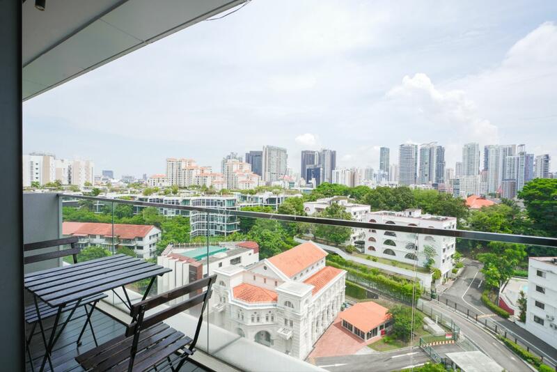 71 Oxley Rise photo 3
