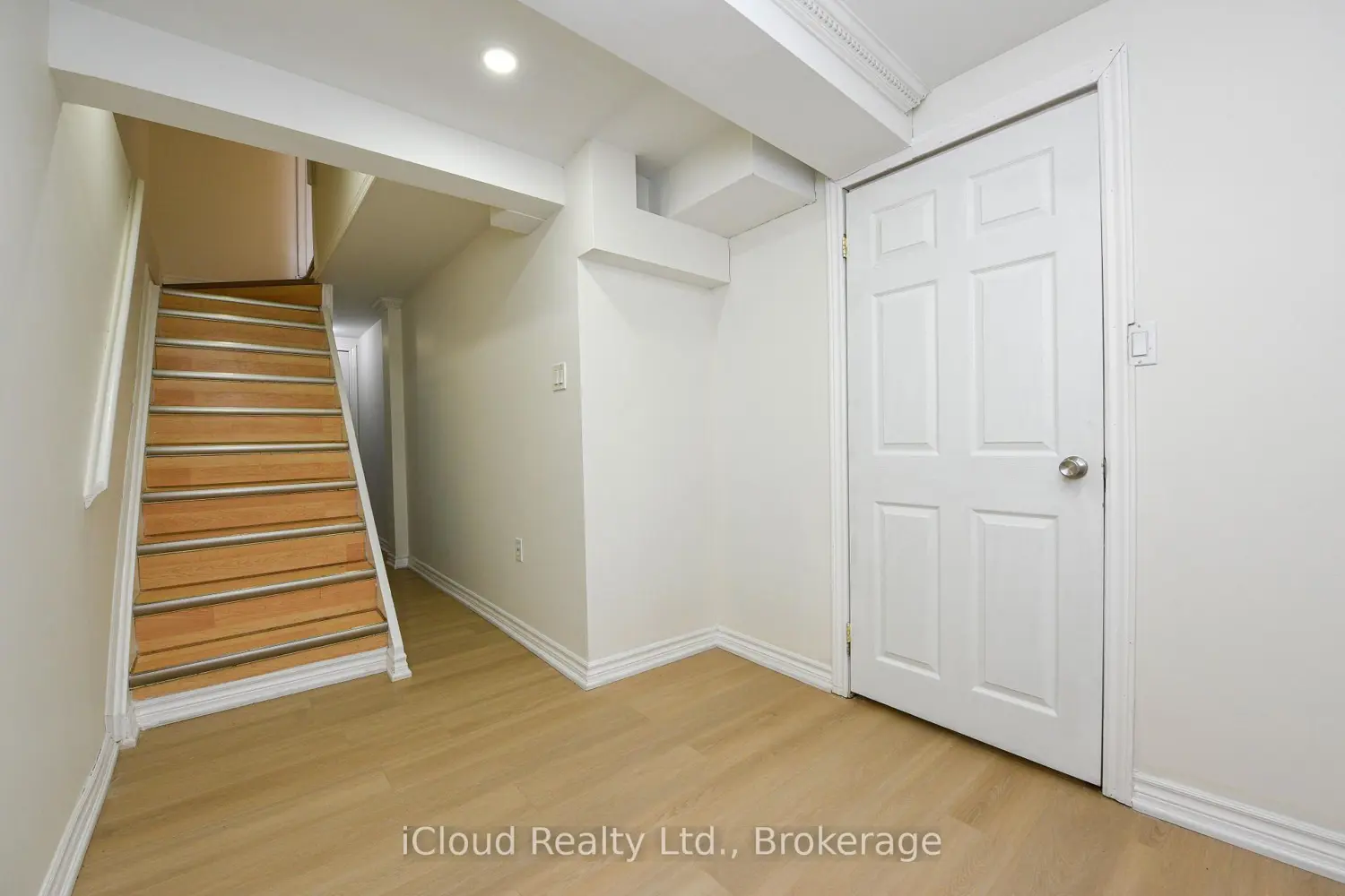 Additional image 17 of 400 Mississauga Valley Boulevard 88