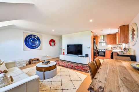 Lancaster Way, Worcester Park KT4