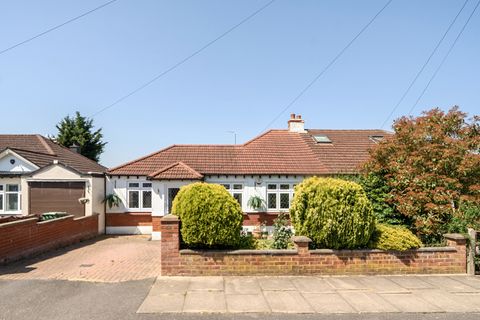 Lyndhurst Gardens, Pinner, Middlesex HA5