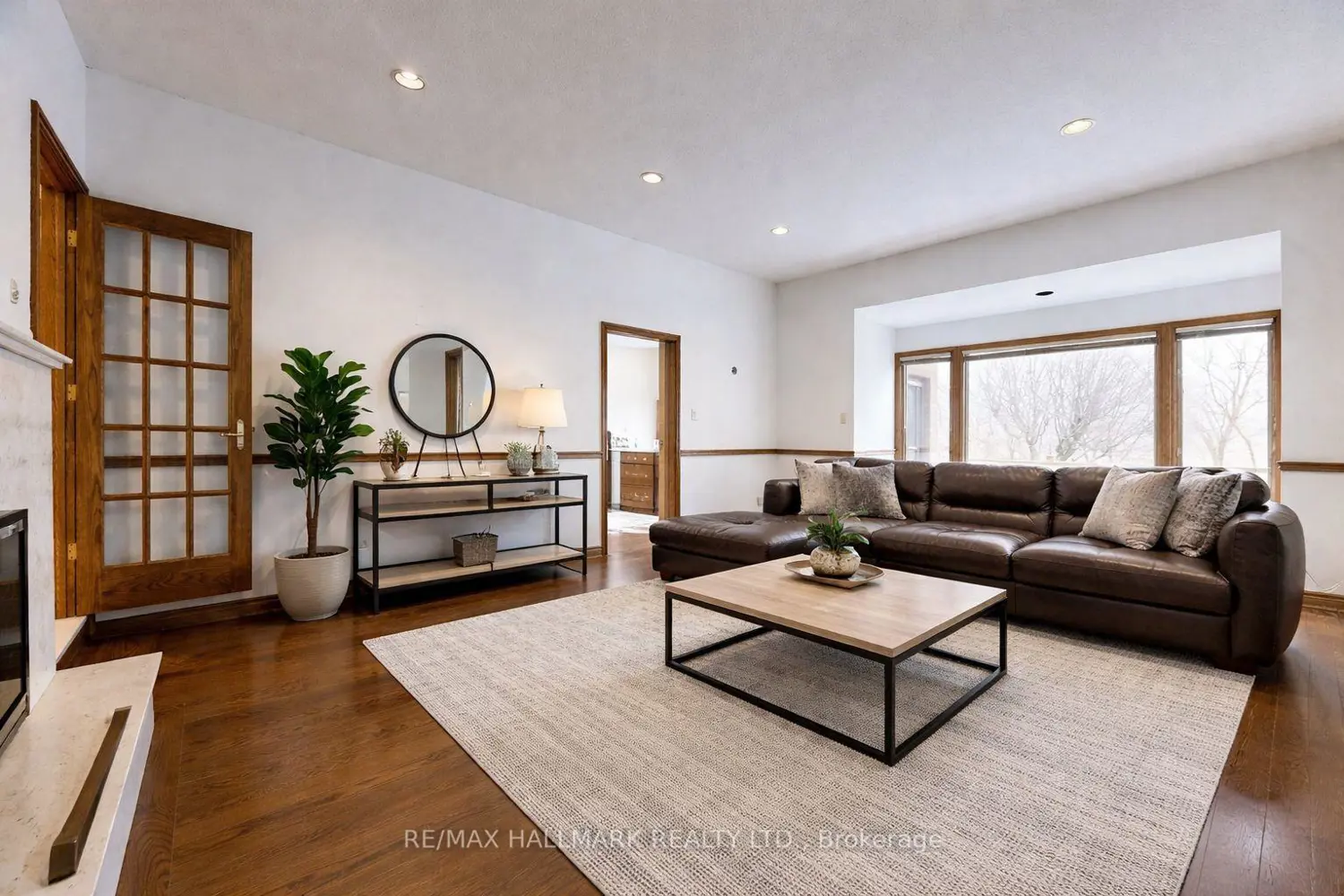 101 Leyburn Avenue photo 4