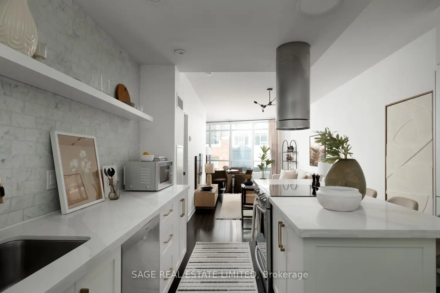 38 Dan Leckie Way 728