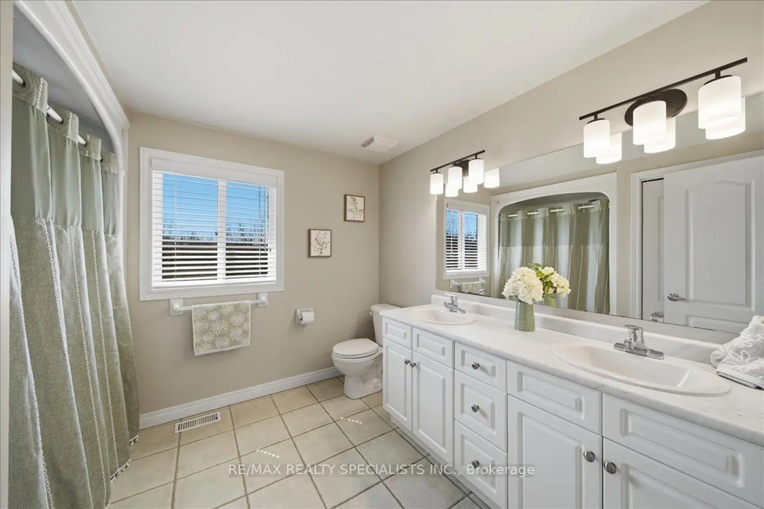 Additional image 19 of 14 Devonleigh Drive