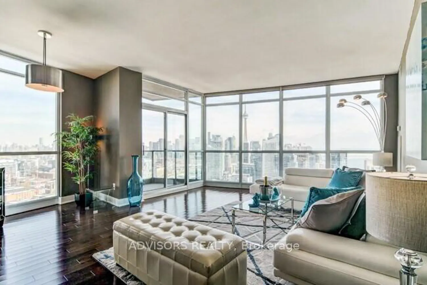 219 Fort York Boulevard Lph 3702