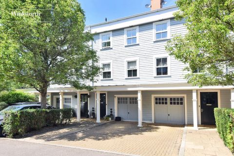Lewiston Close, Worcester Park KT4
