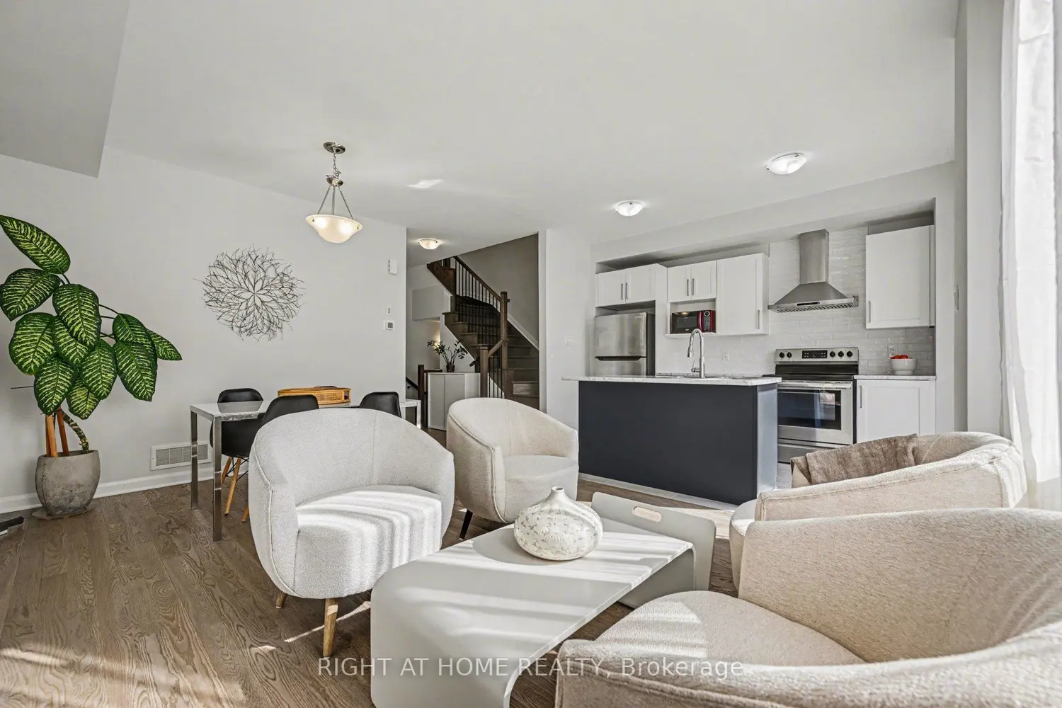 Additional image 3 of 112 Attwell Private