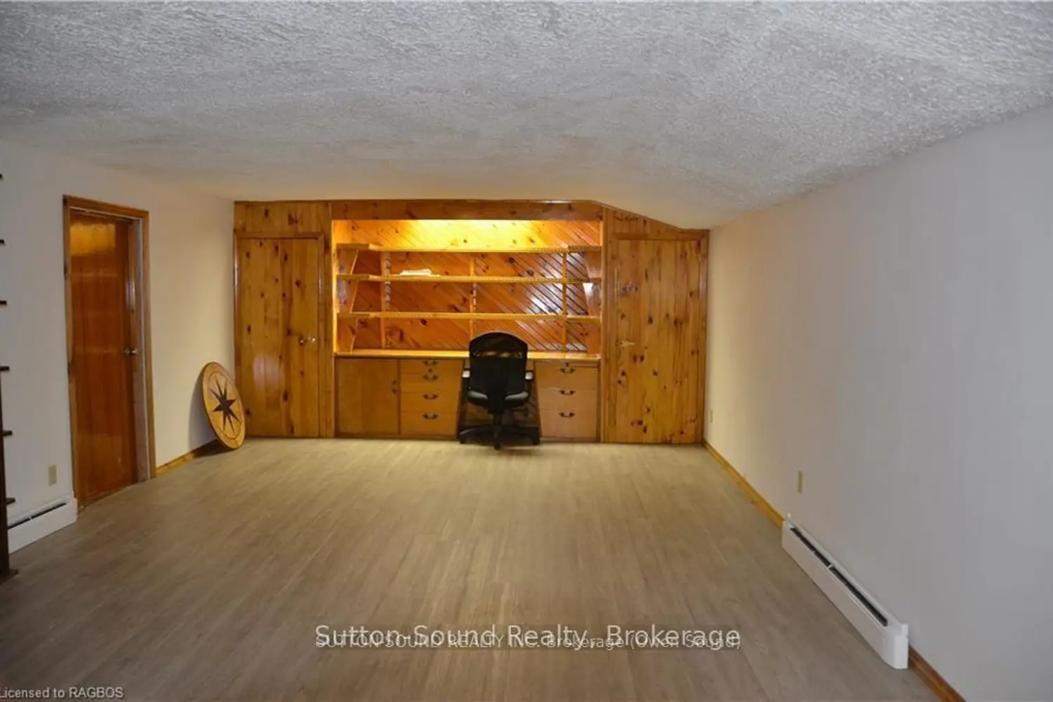 Additional image 7 of 402432 Grey Road 4