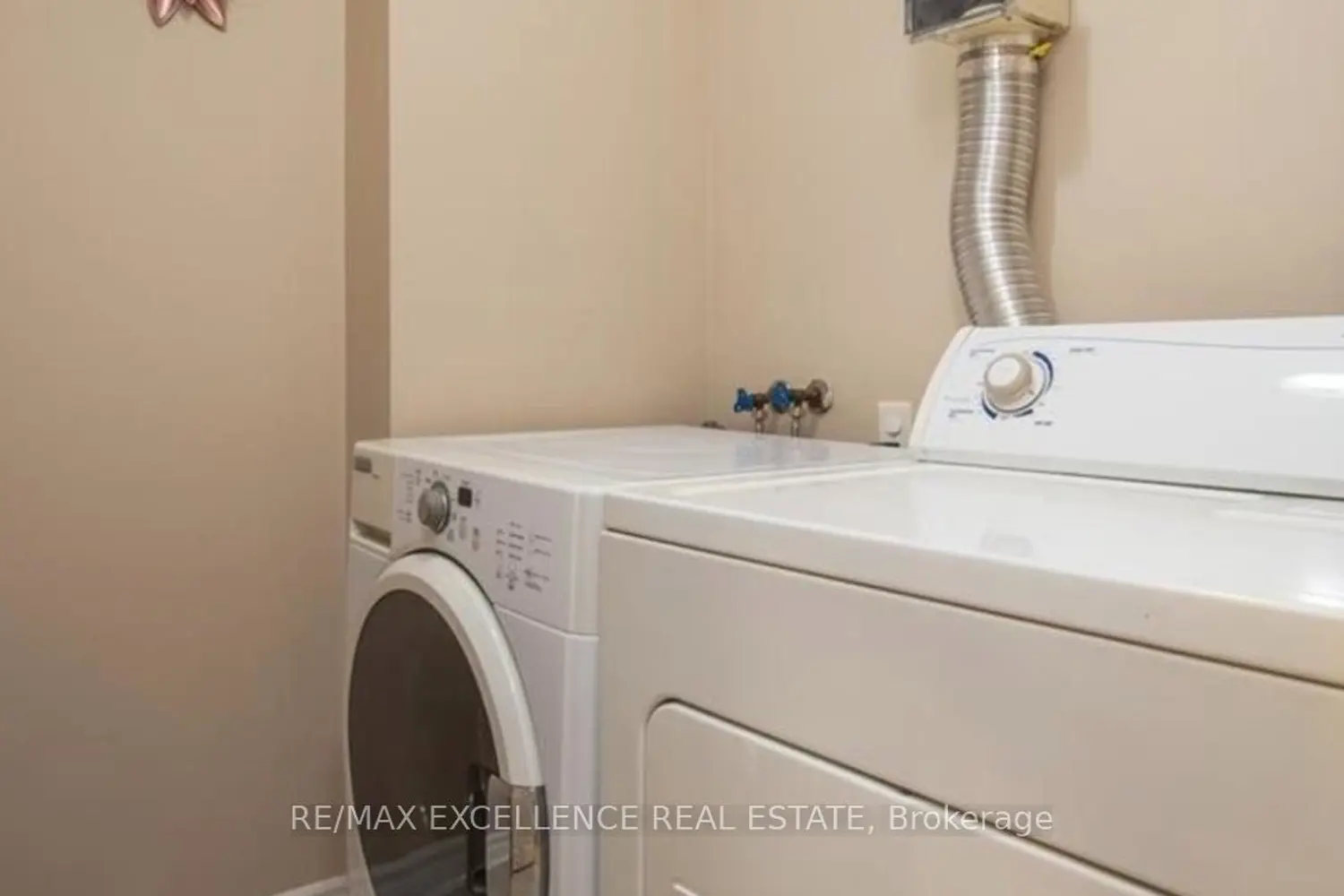 Additional image 20 of 30 Hugo Crescent 307