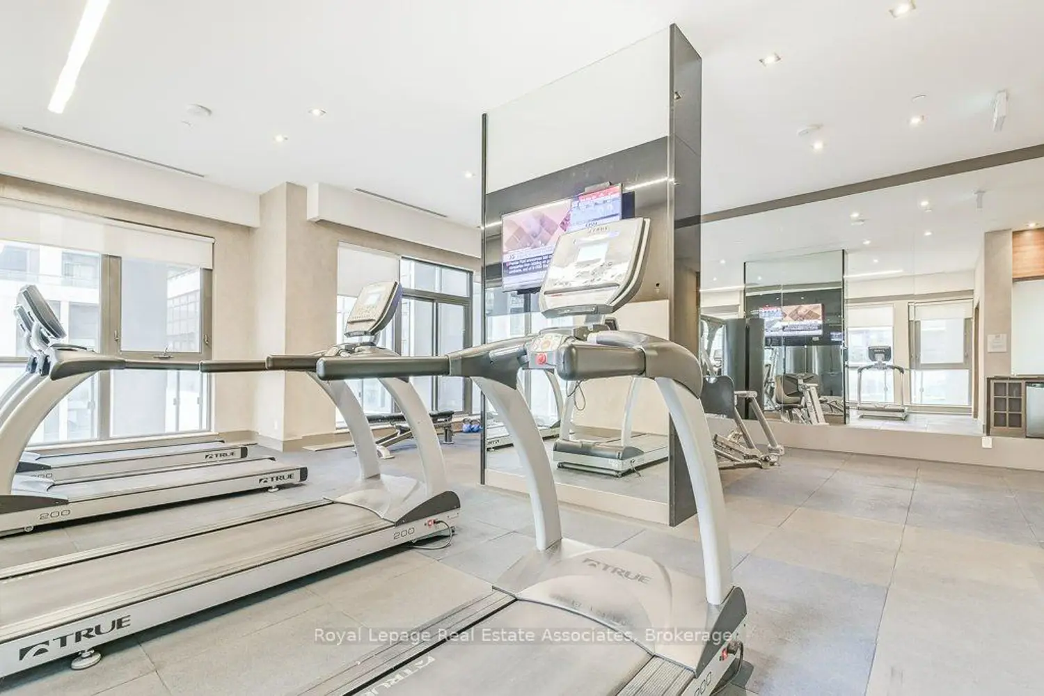 Additional image 18 of 15 Zorra Street 209