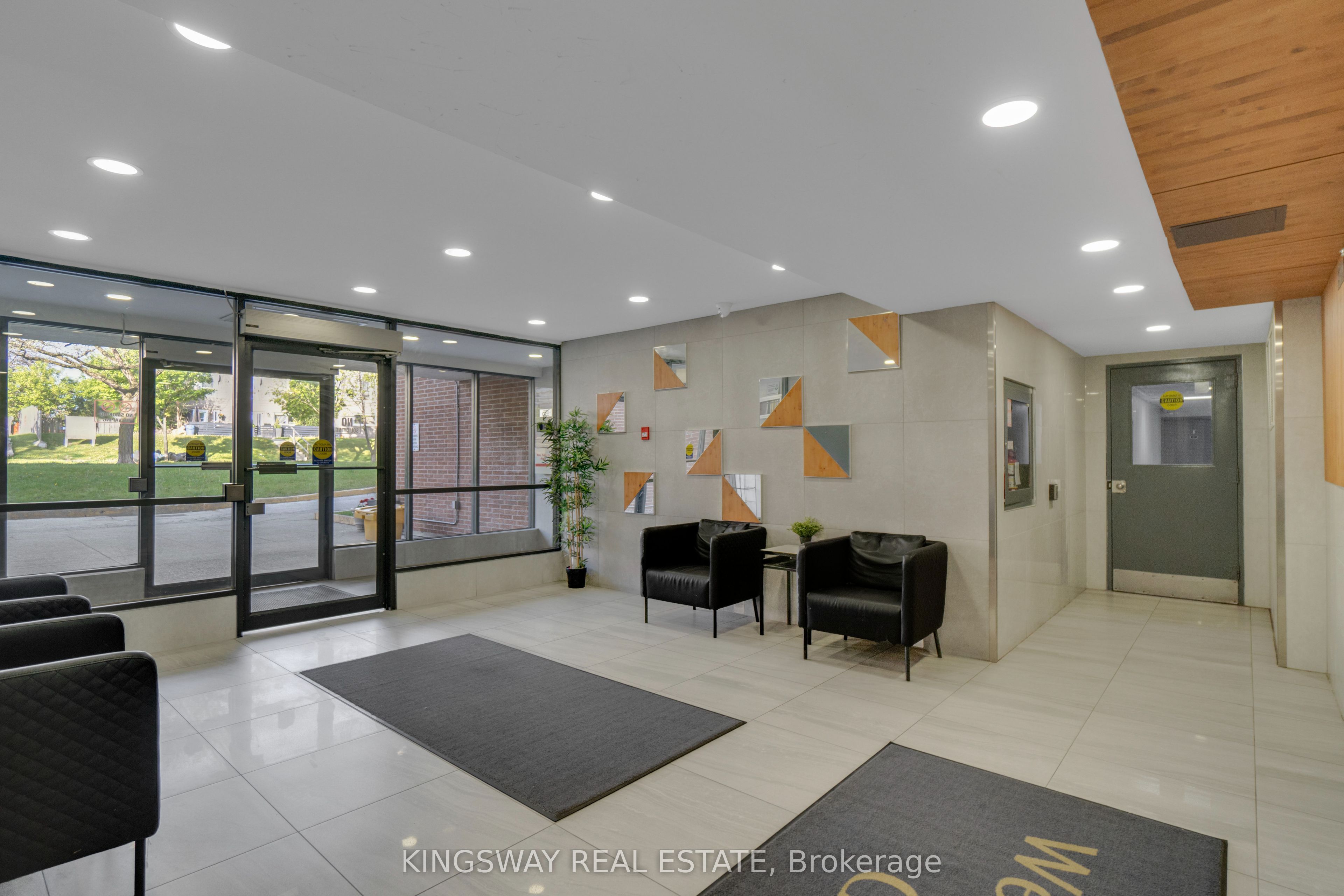 Additional image 5 of 347-1395 Williamsport Drive, Mississauga, ON, L4X 2T4
