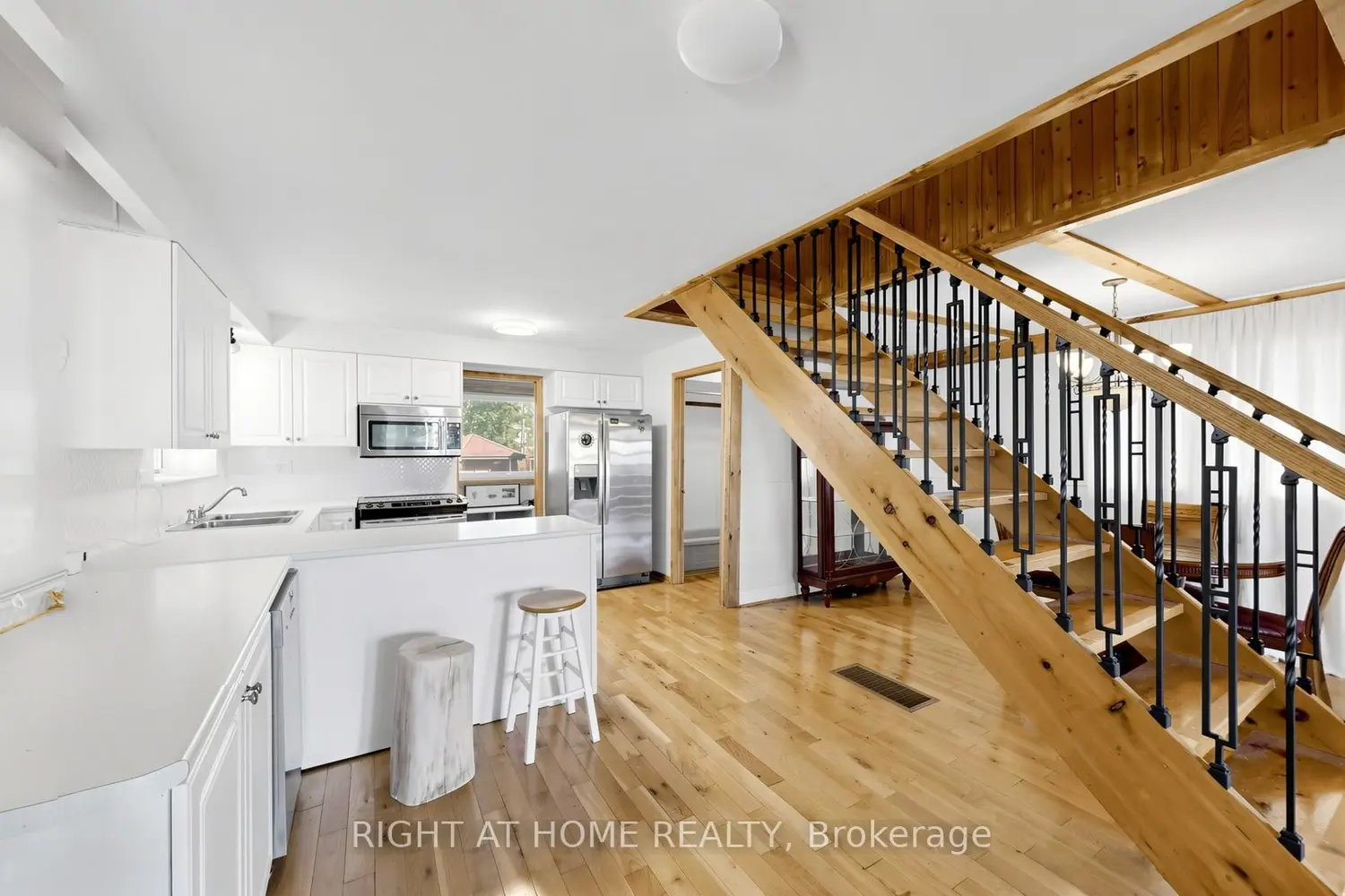 Additional image 8 of 36 Shirlea Boulevard