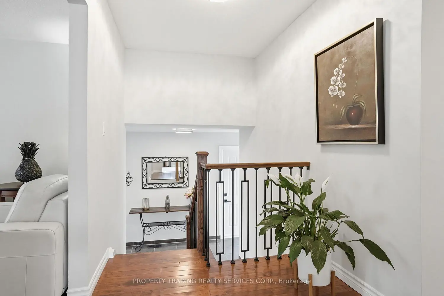 696 Francis Road photo 5