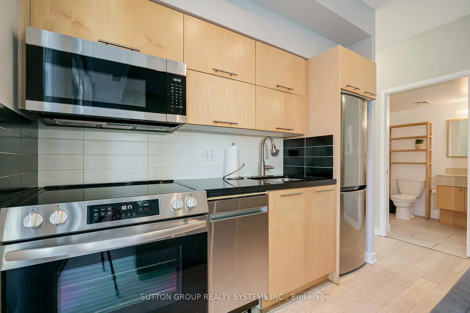 Additional image 11 of 126 Simcoe Street 1307