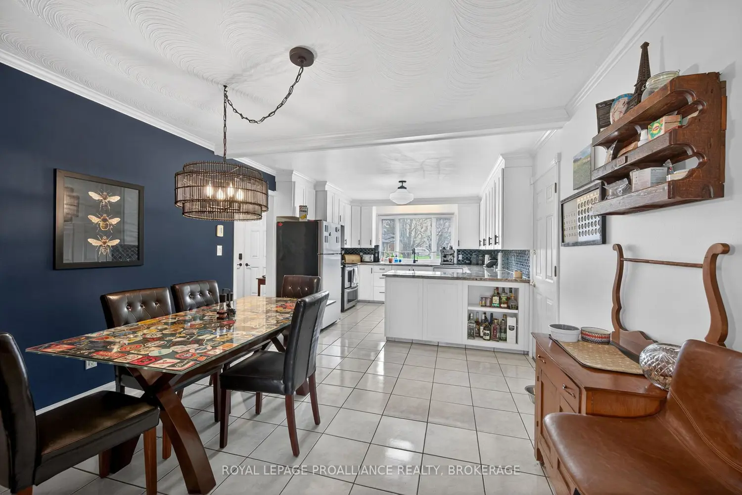 Additional image 4 of 727 Aylmer Crescent