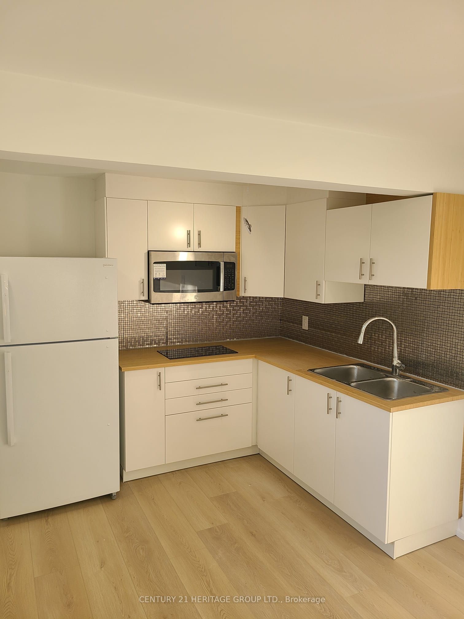 Unit 1-81 Bolton Avenue, Newmarket, ON, L3Y 2X3