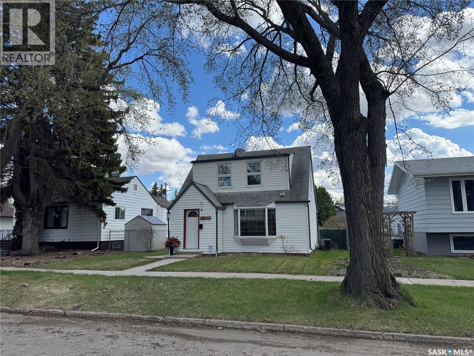 312 1st Street E, Saskatoon, SK, S7H1S2 photo 3