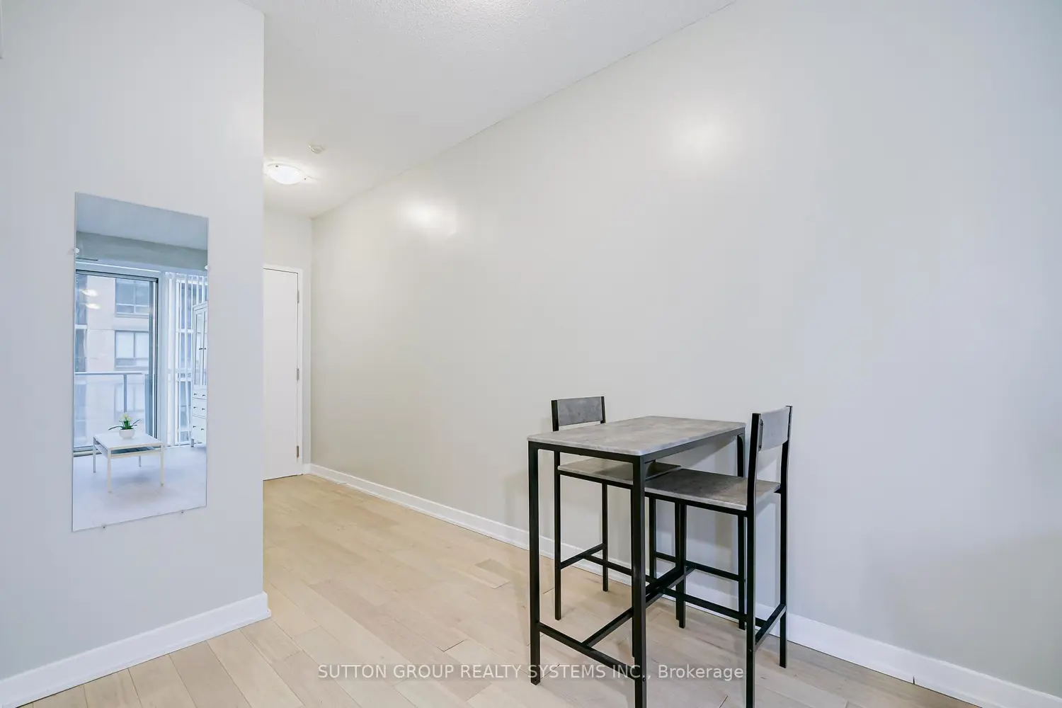 Additional image 5 of 126 Simcoe Street 1307