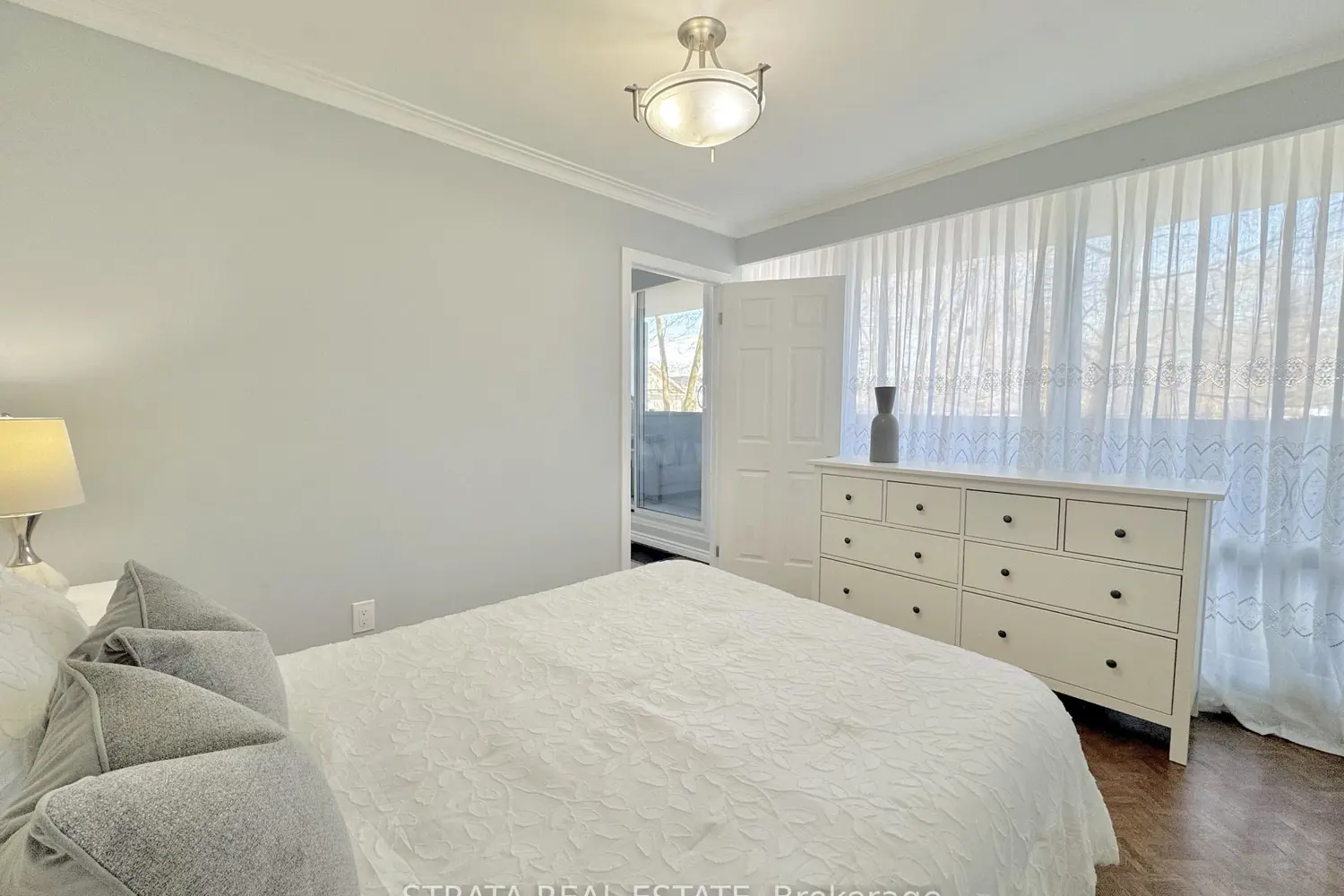 Additional image 13 of 3555 Bathurst Street 203
