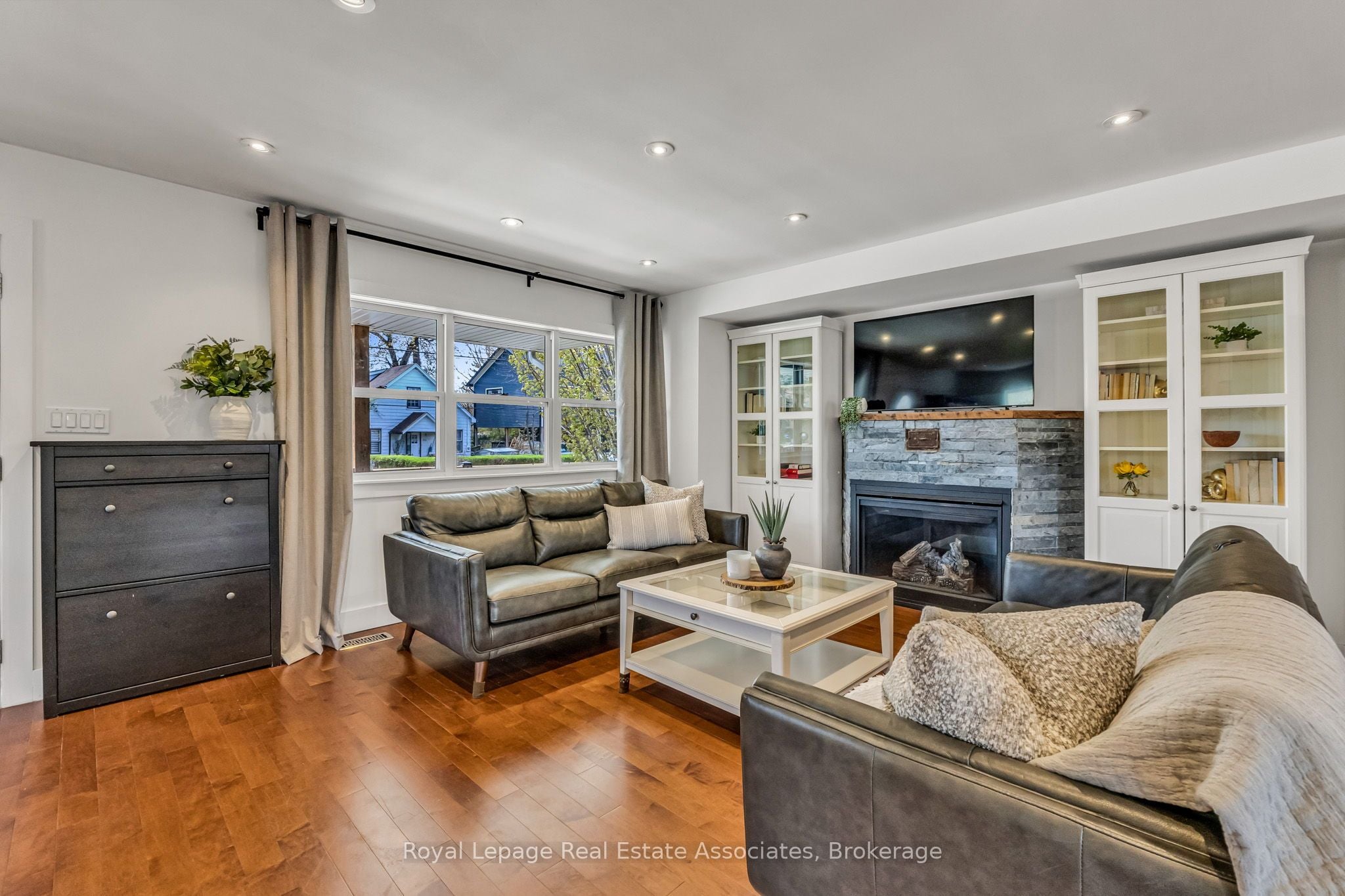 Additional image 5 of 1043 Shaw Drive, Mississauga, ON, L5G 3Z3