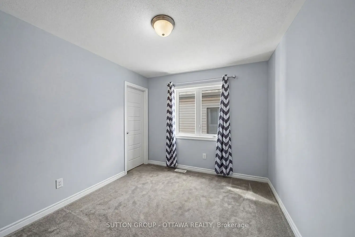 Additional image 16 of 1013 Manege Street