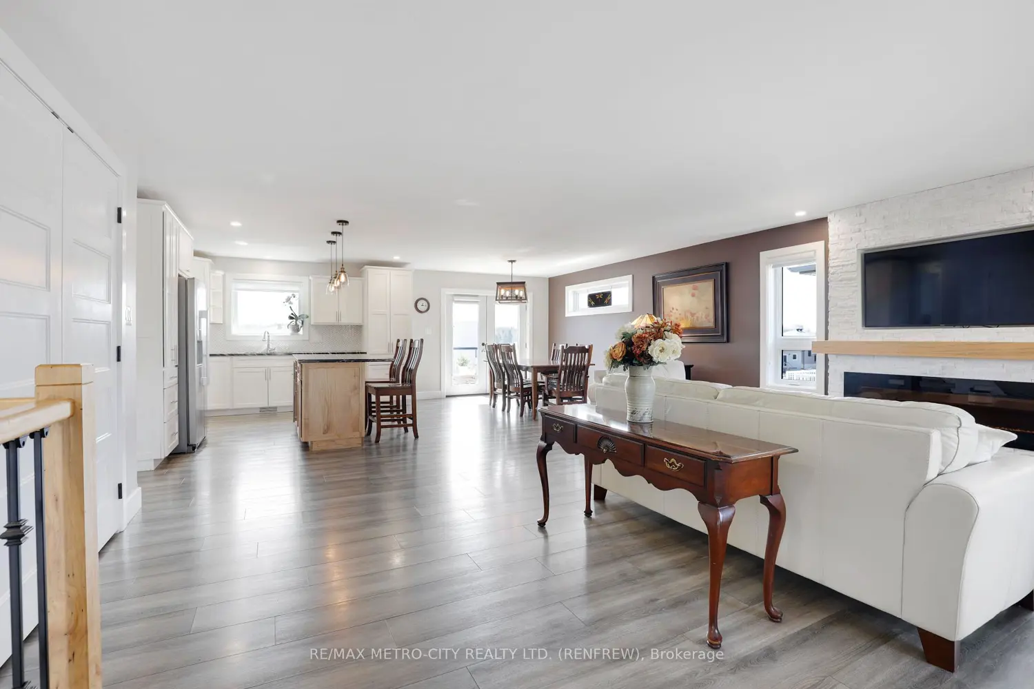 Additional image 4 of 65 Noble Crescent