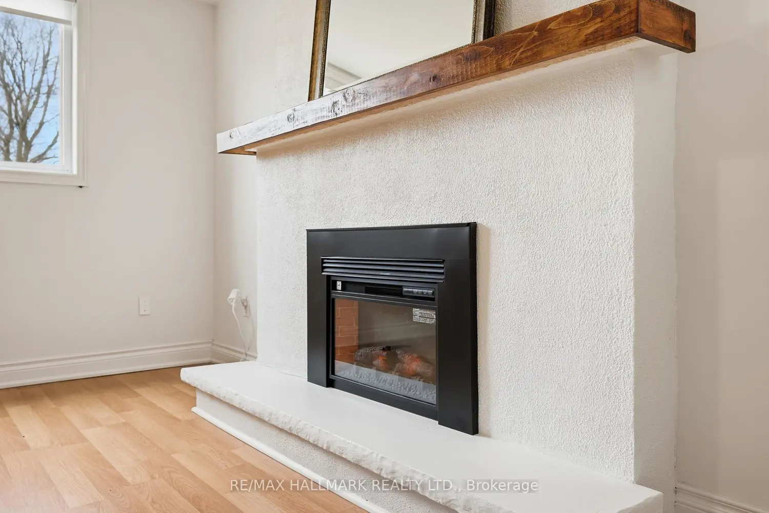 Additional image 5 of 215 Parkside Crescent