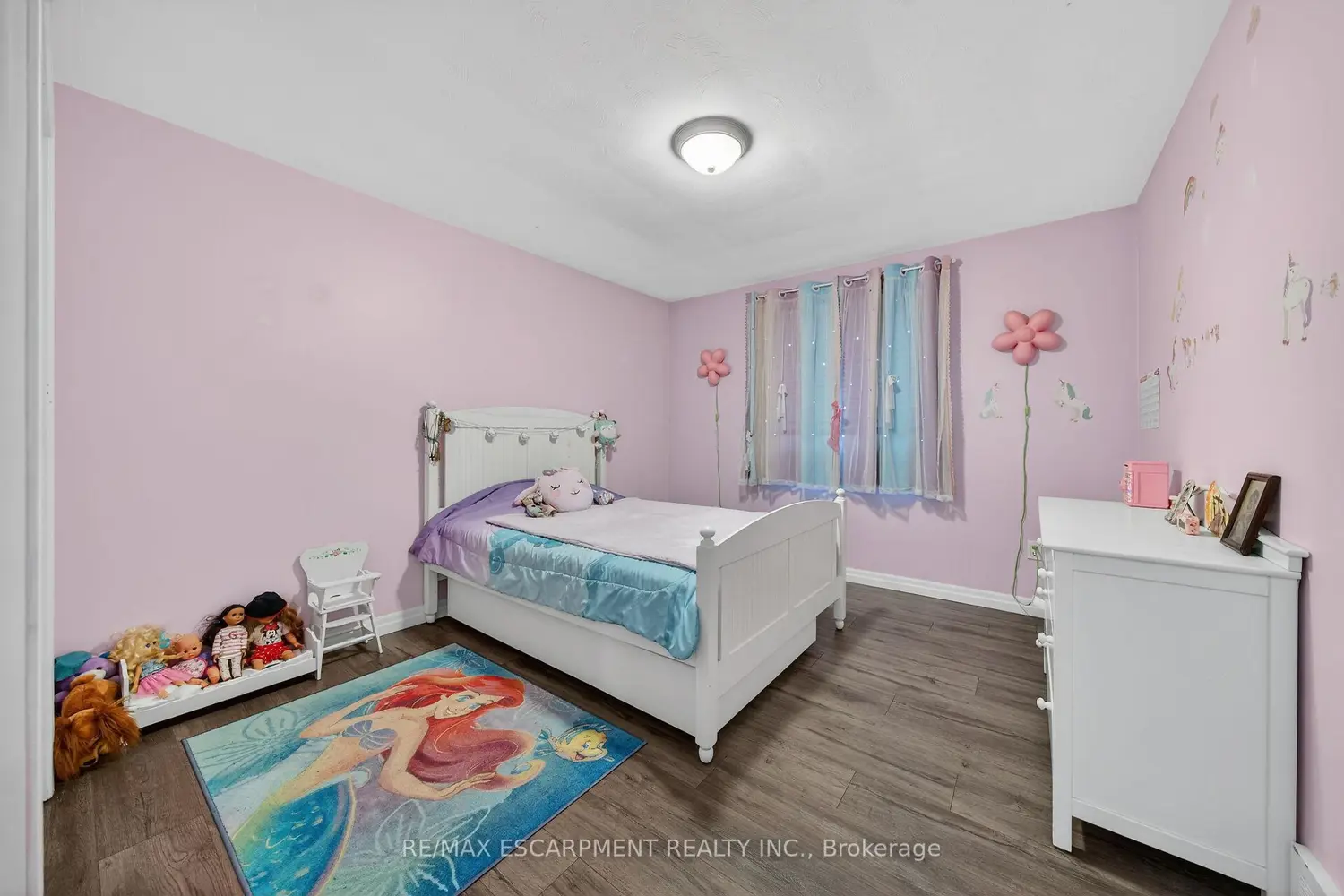 1549 Guyatt Road photo 4