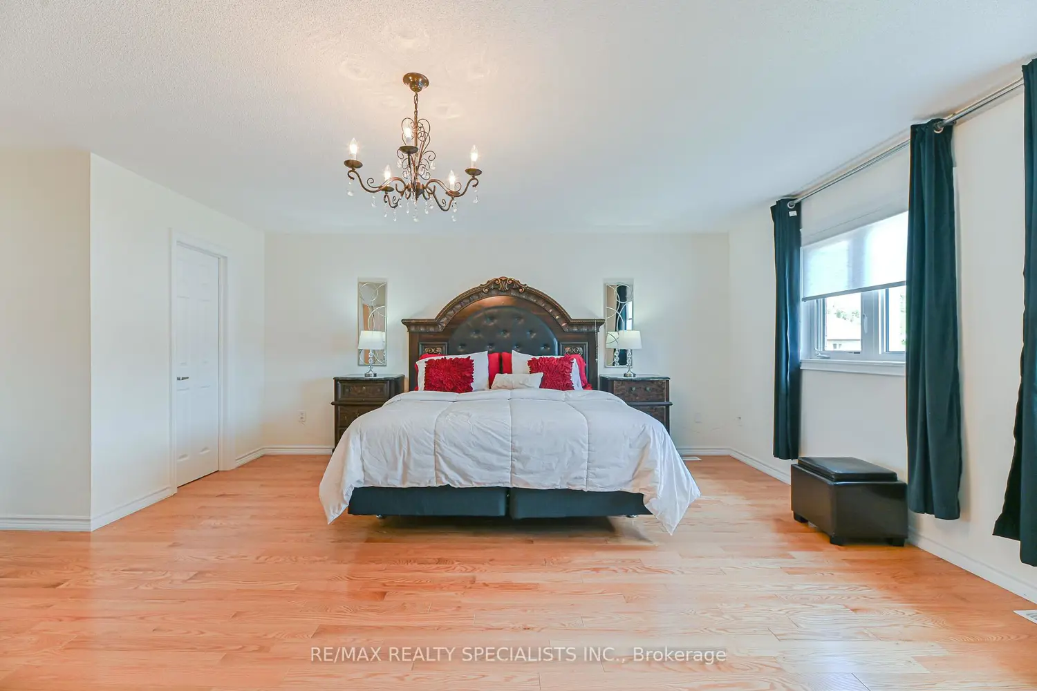 Additional image 10 of 9 Academy Avenue