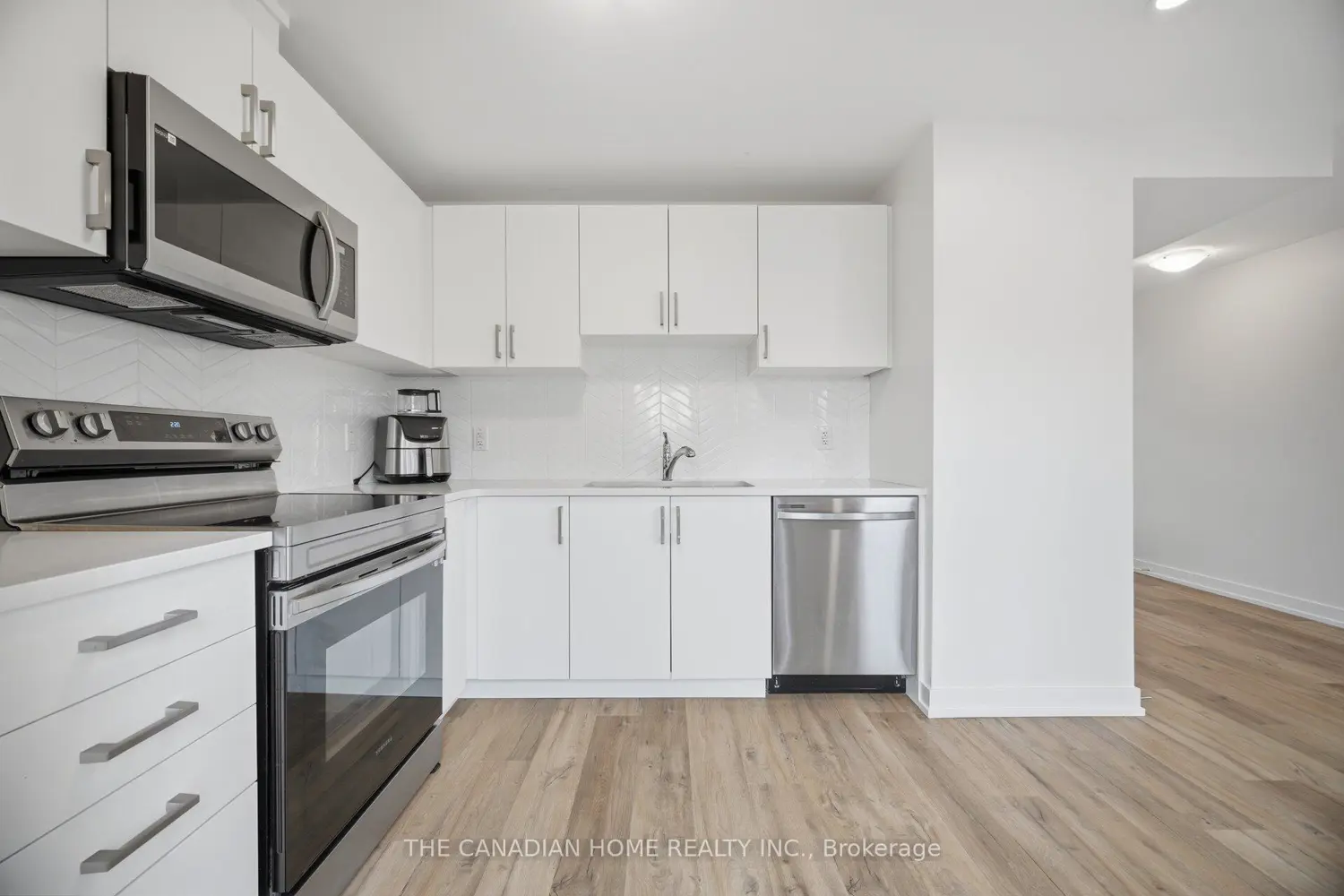 Additional image 9 of 4263 Fourth Avenue 321