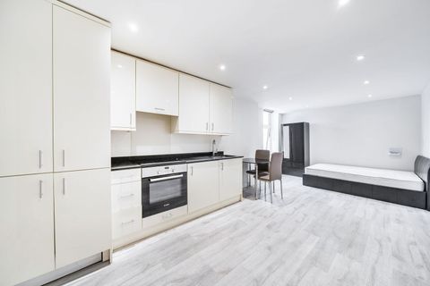 Brixton Road, Brixton, London SW9, Studio to rent