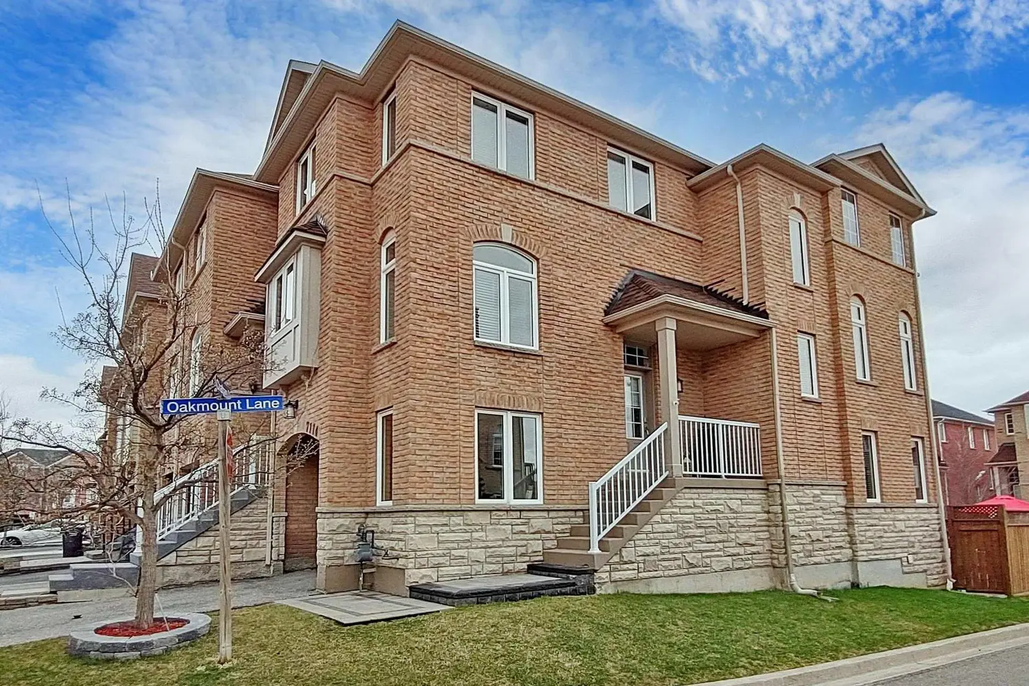 7114 Chatham Court