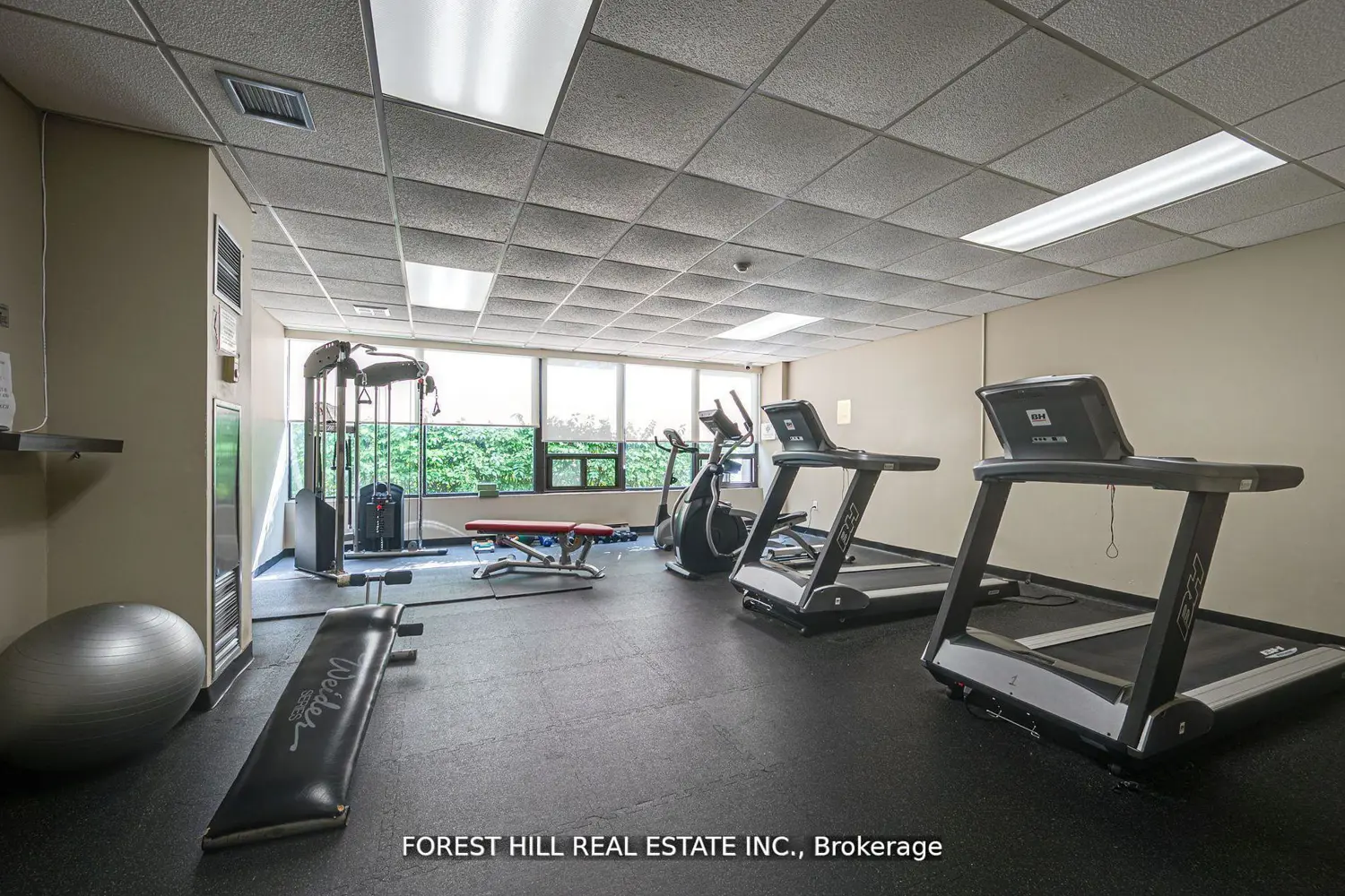 Additional image 15 of 7440 Bathurst Street 308