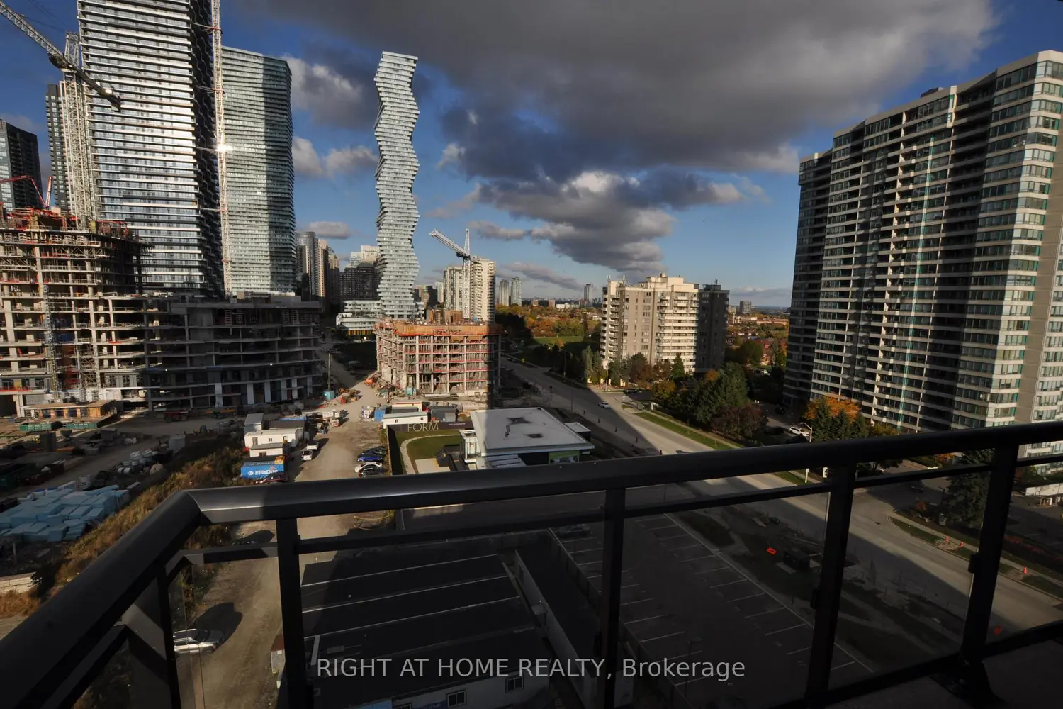 Additional image 16 of 3975 Grand Park Drive 909