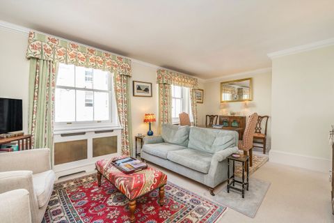 Gloucester Street, London SW1V