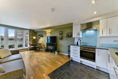 Western House, 7 London Road TW8