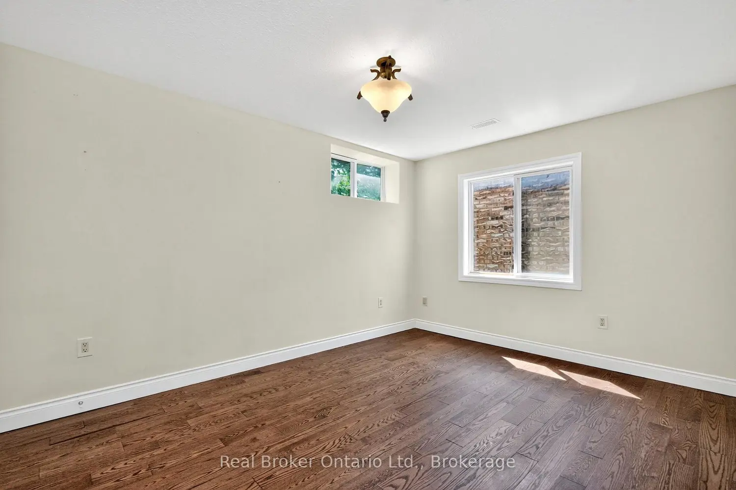Additional image 12 of 423 Irwin Street
