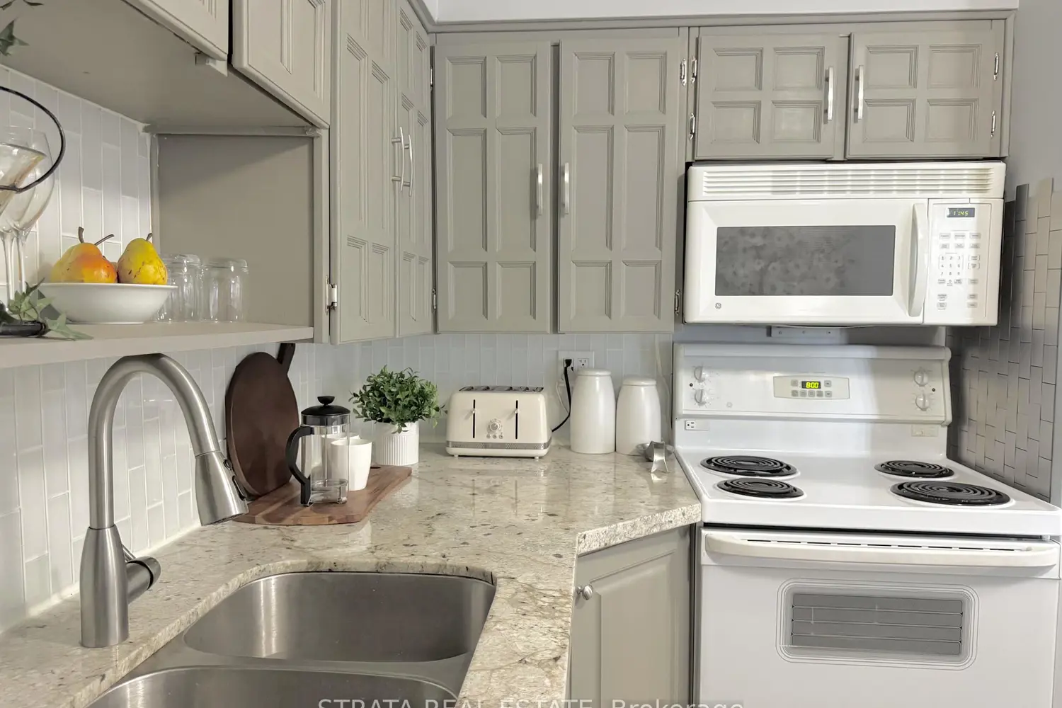 Additional image 10 of 3555 Bathurst Street 203