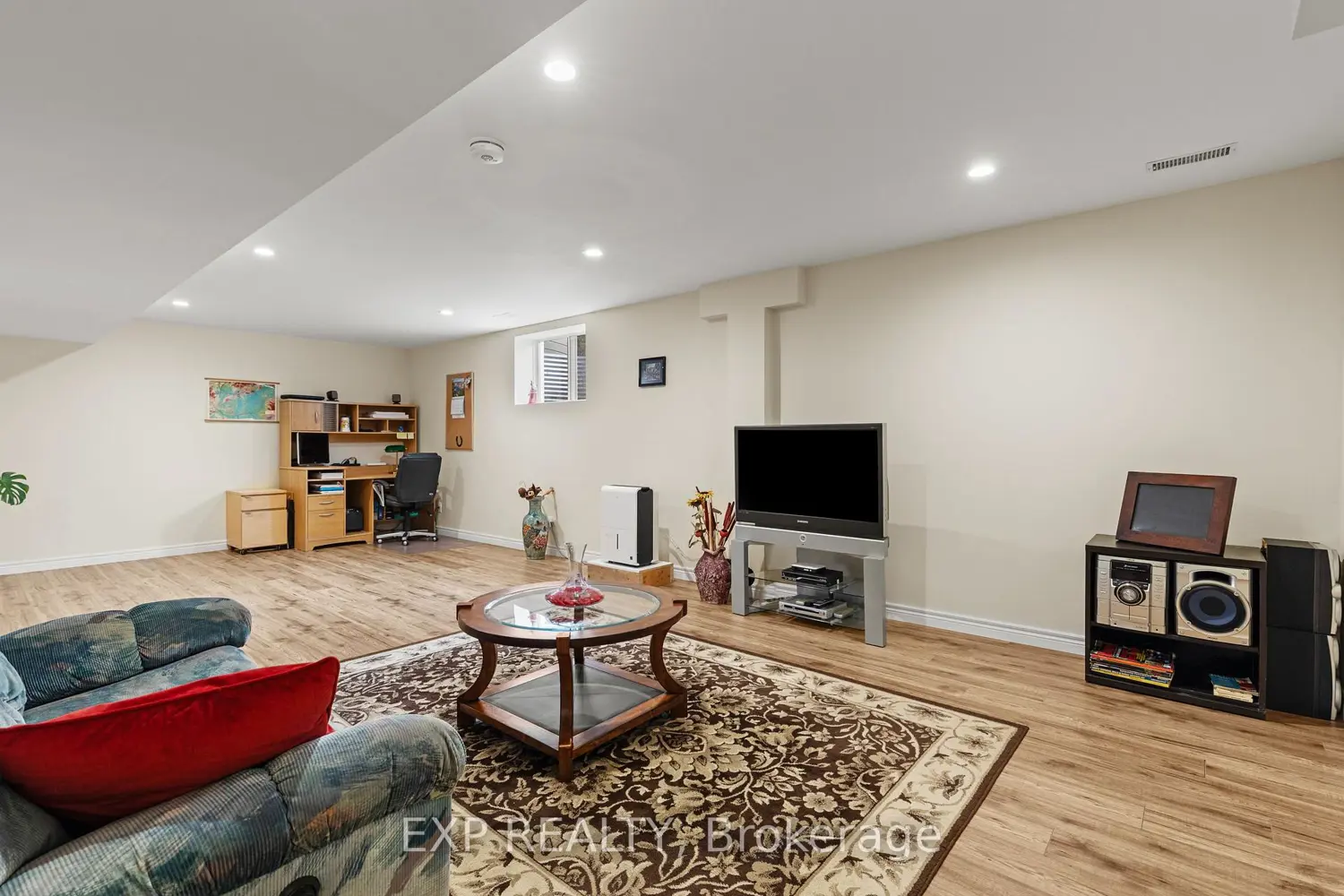 Additional image 11 of 226 Westwood Avenue
