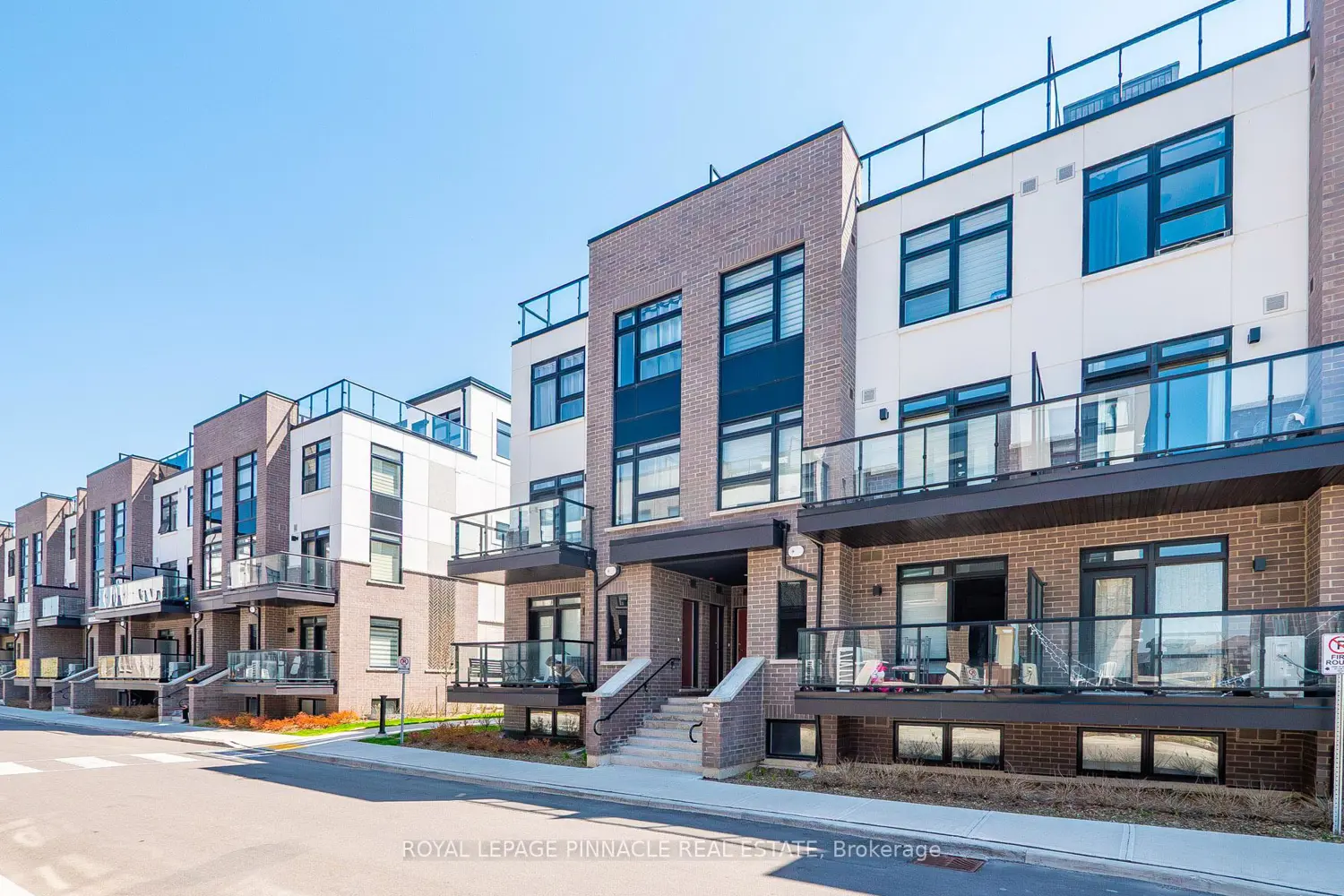 1585 Rose Way 103