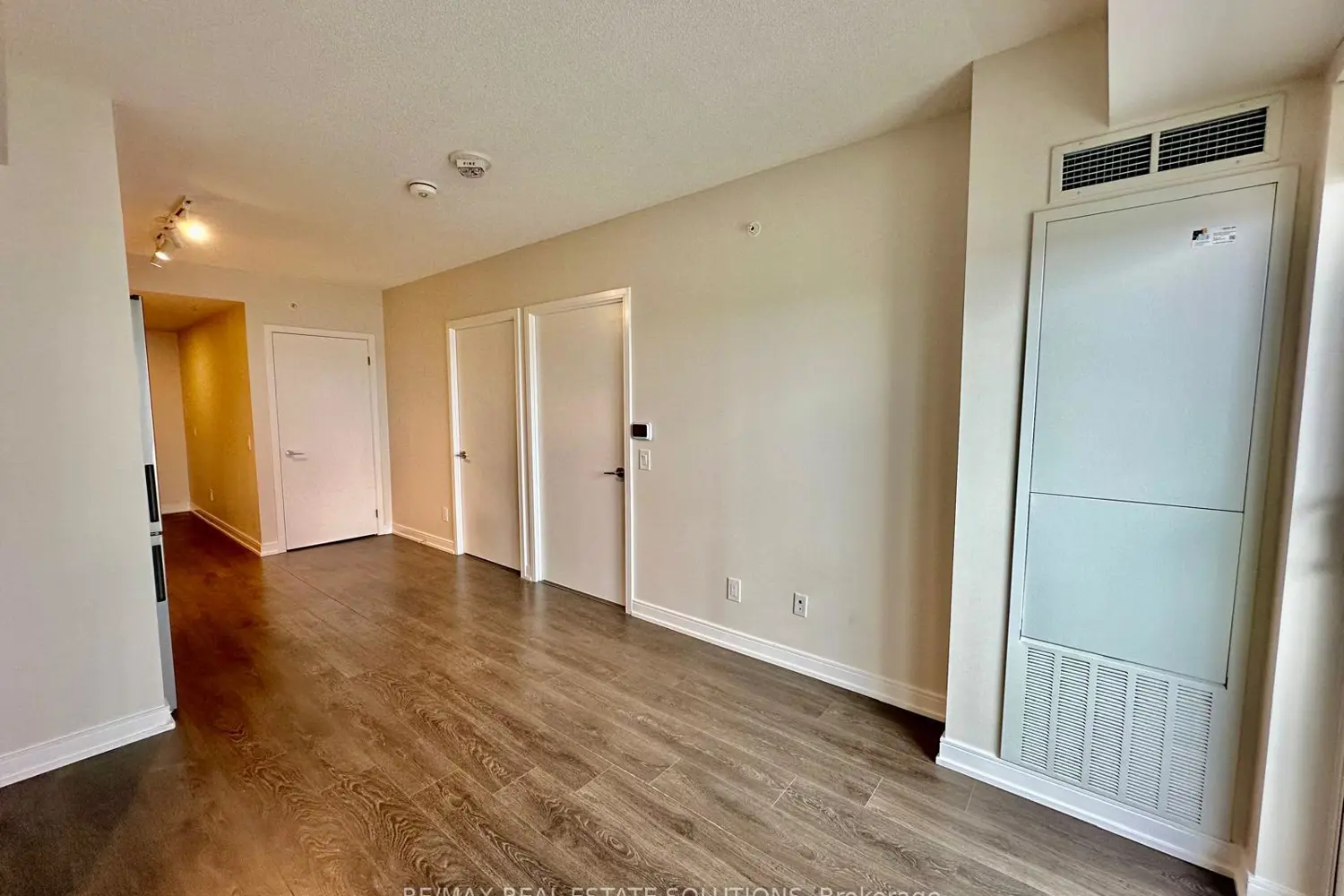 Additional image 7 of 30 Samuel Wood Way 1611