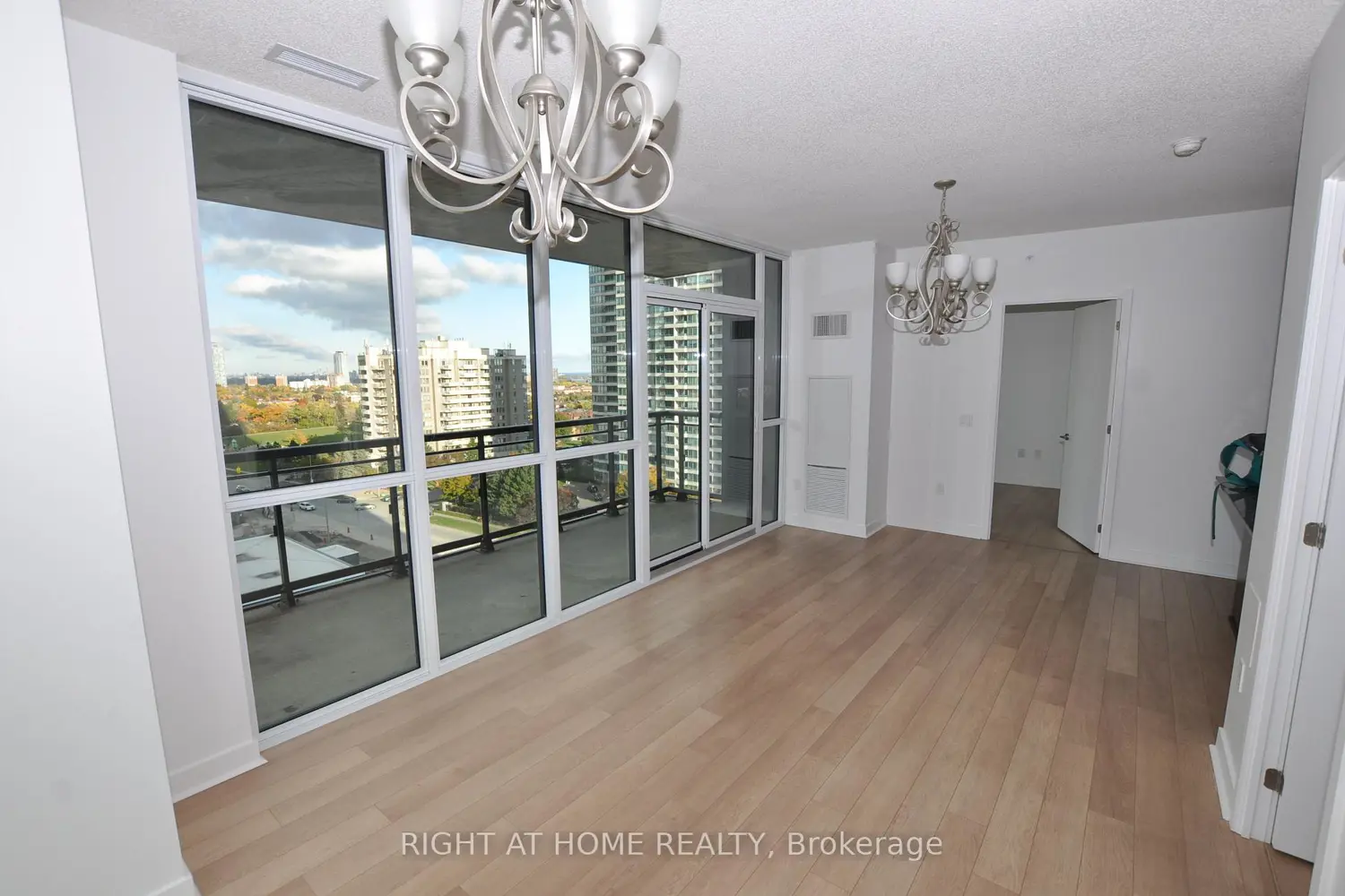 Additional image 8 of 3975 Grand Park Drive 909