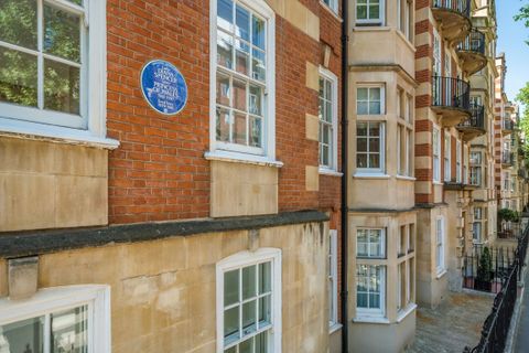 Coleherne Court, London SW5