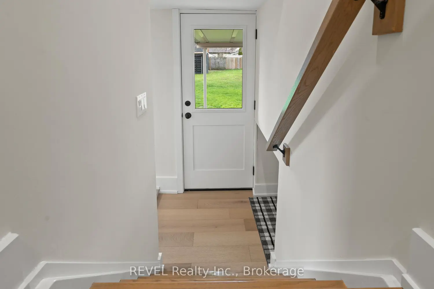 Additional image 13 of 1097 Pelham Street