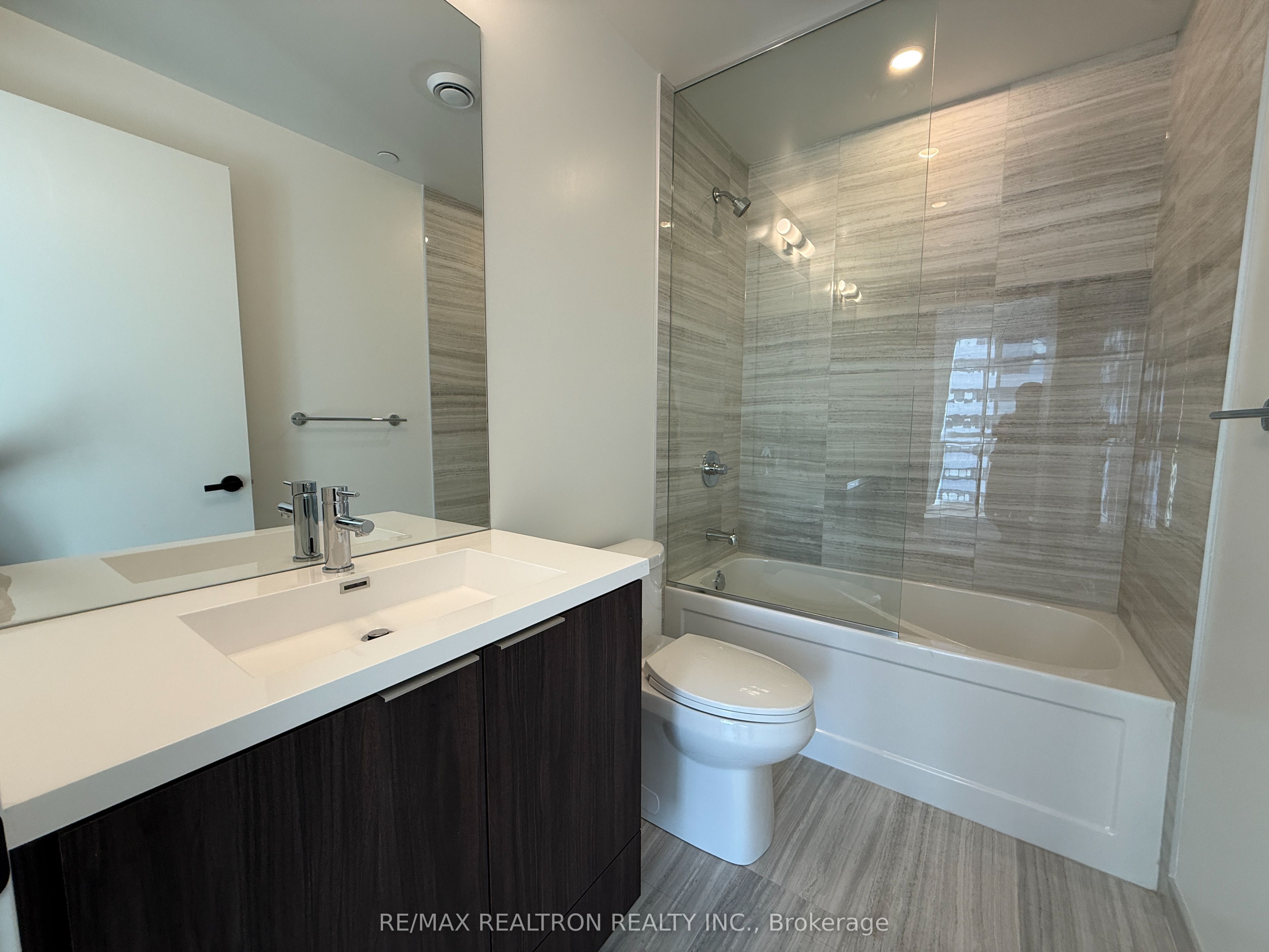Additional image 6 of 5112-8 Interchange Way, Vaughan, ON, L4K 5Z7