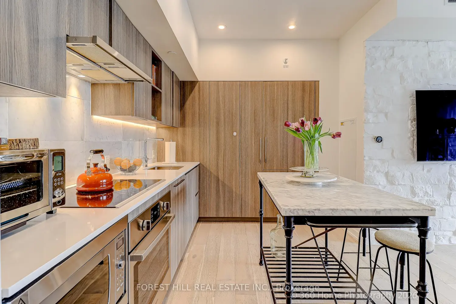 Additional image 3 of 17 Bathurst Street 1215